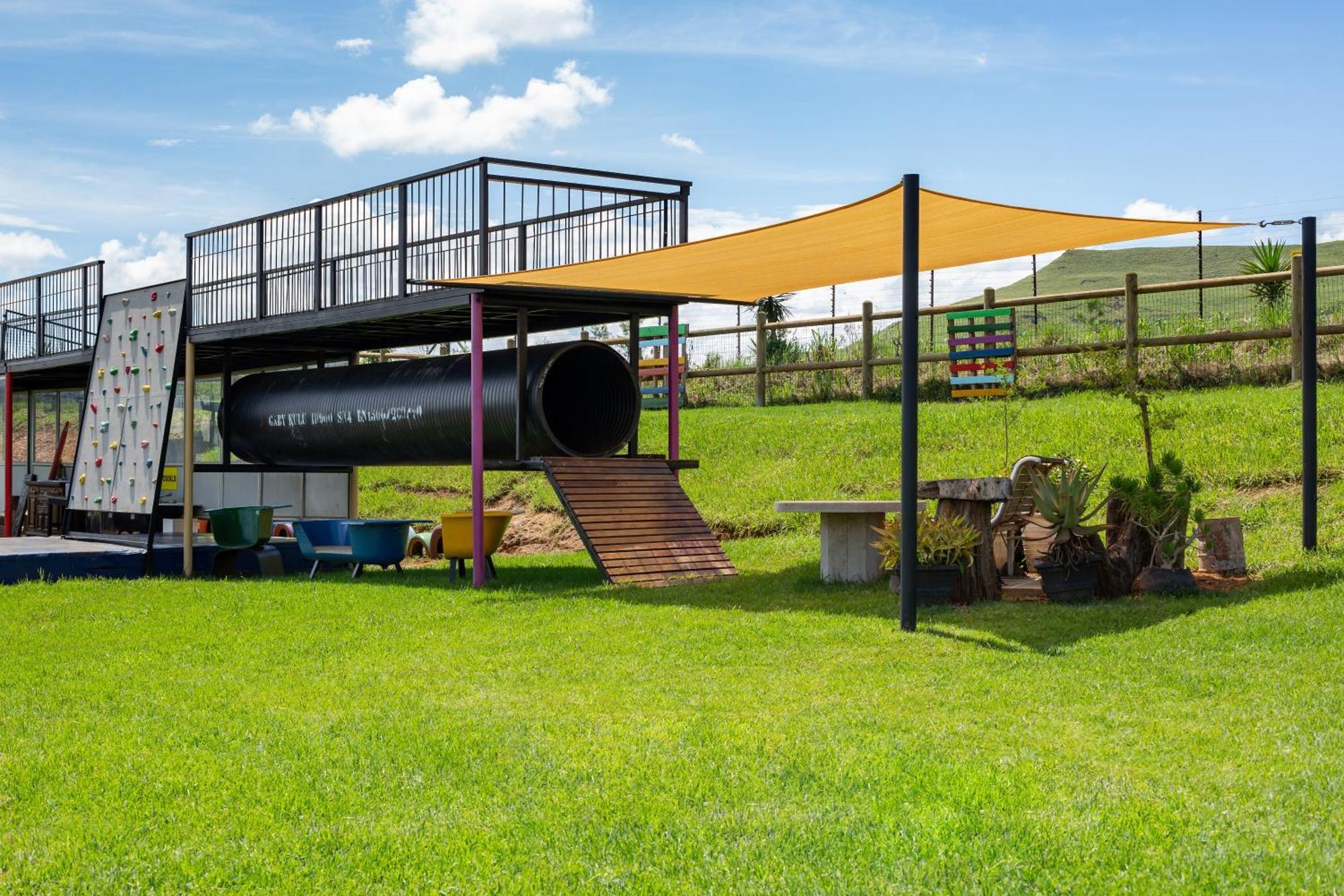 Champagne Valley Dragonview Lodge מראה חיצוני תמונה