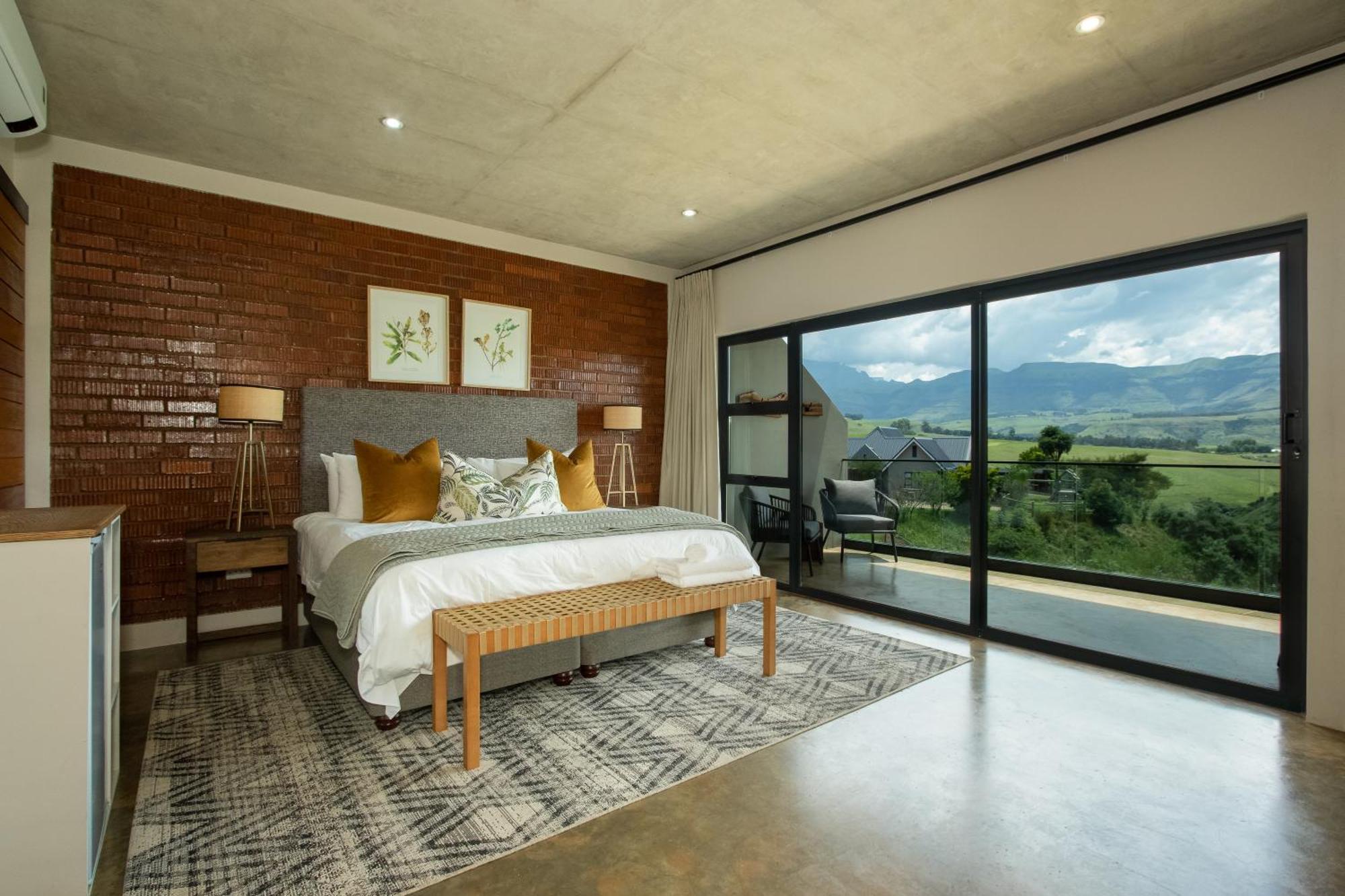 Champagne Valley Dragonview Lodge מראה חיצוני תמונה