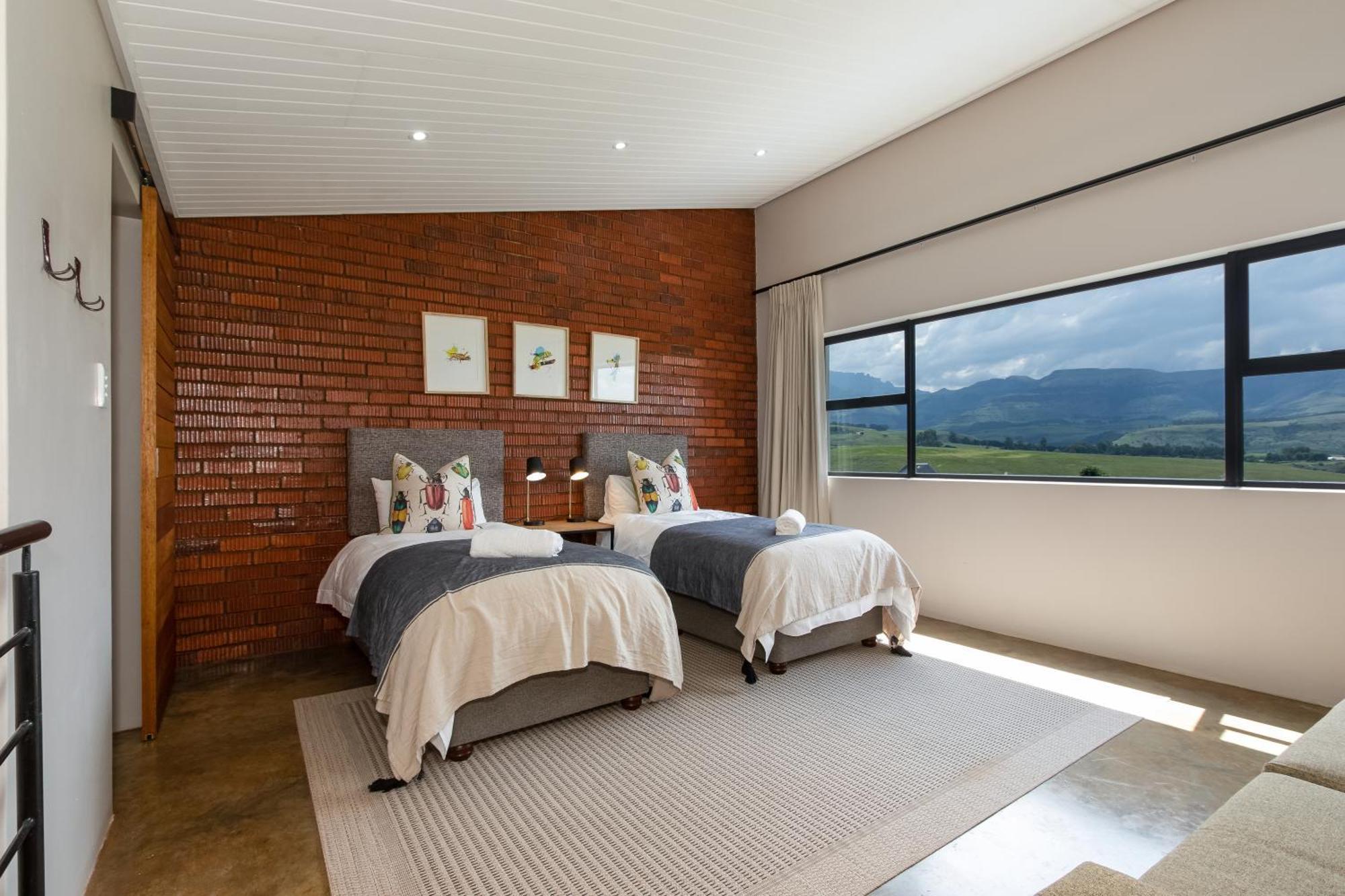 Champagne Valley Dragonview Lodge מראה חיצוני תמונה
