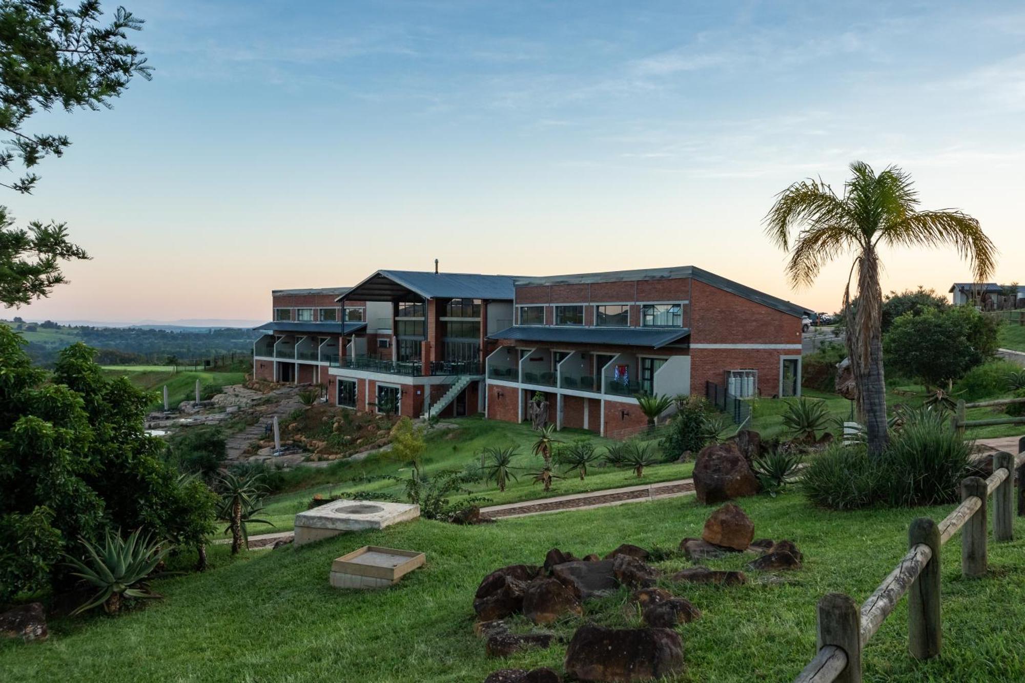 Champagne Valley Dragonview Lodge מראה חיצוני תמונה