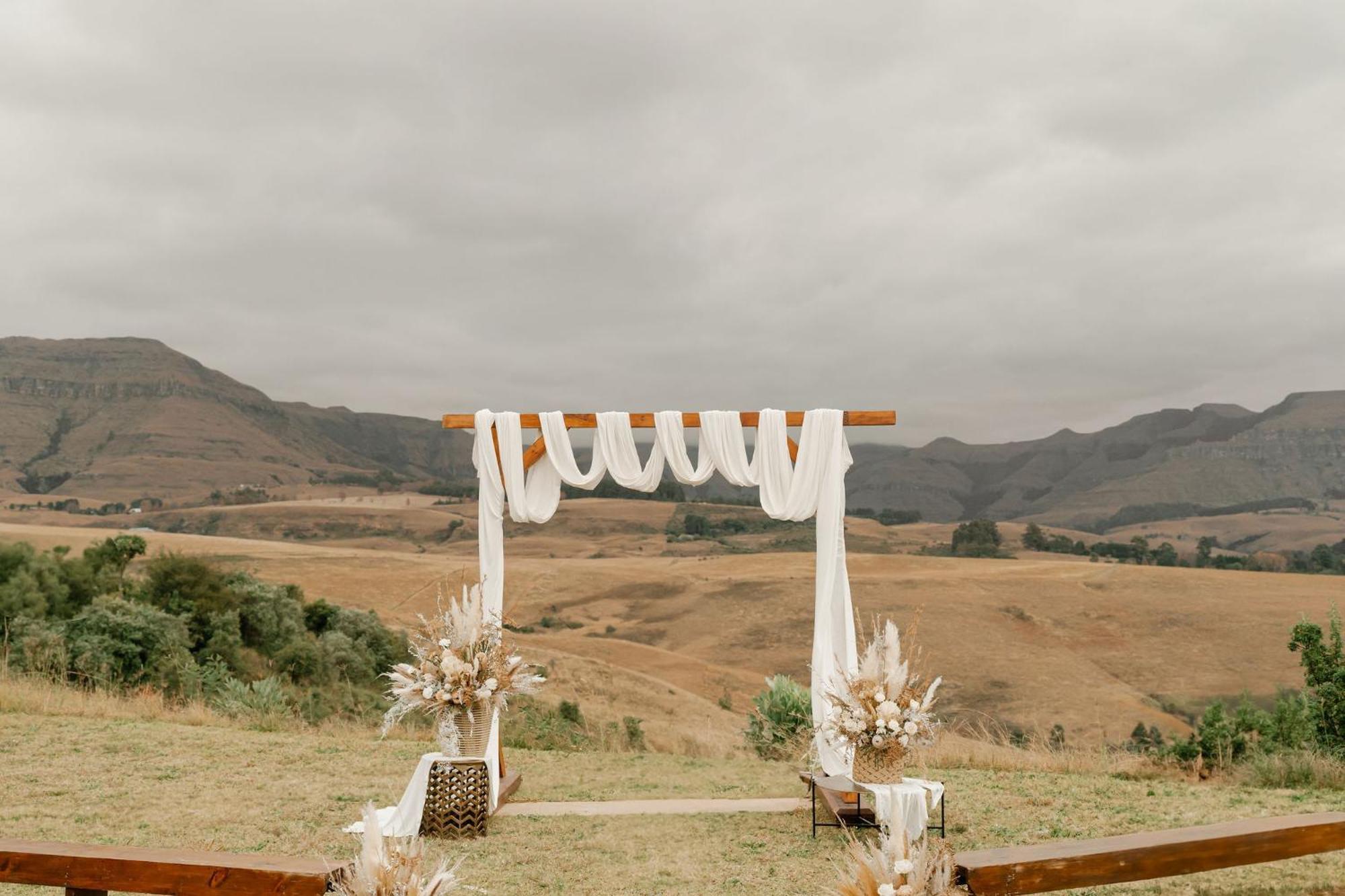 Champagne Valley Dragonview Lodge מראה חיצוני תמונה